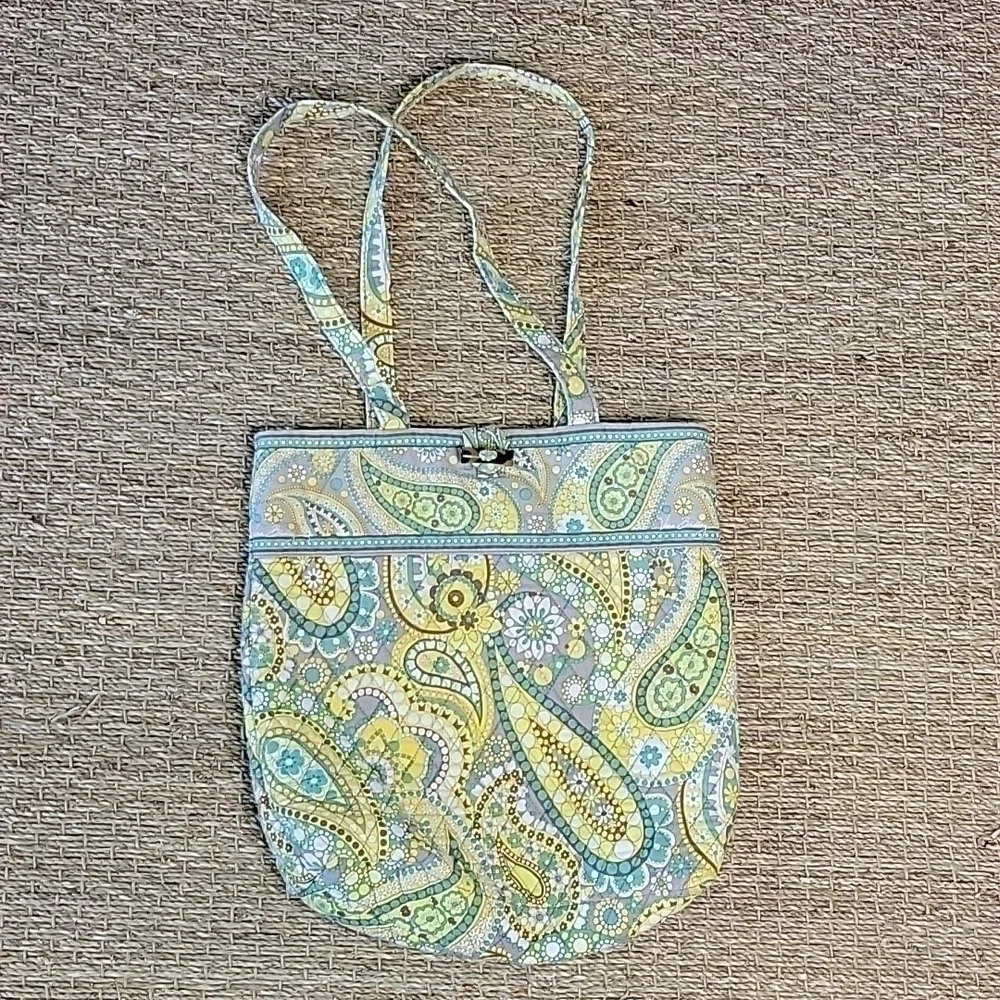 Vera BRADLEY Tote Bag In Yellow, Blue, Gray Brown. Three Pockets In The Inside.